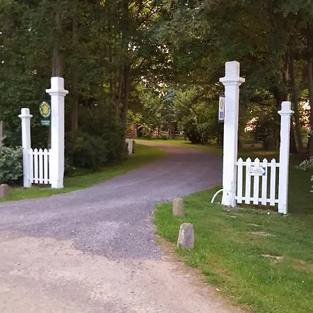 לינה וארוחת בוקר Ferme De L'abbaye Dury (Pas-de-Calais)